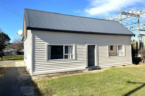 Photo of property in 21 Elderlee Street, Milton, 9220