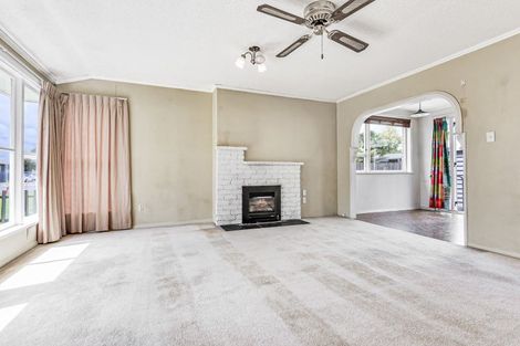 Photo of property in 6 Pickering Crescent, Chedworth, Hamilton, 3210