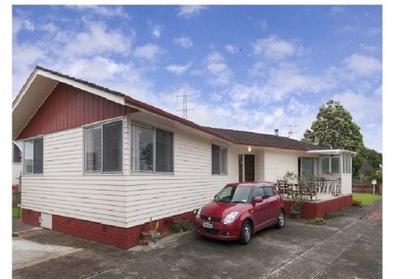 Photo of property in 62 Edgewater Drive, Pakuranga, Auckland, 2010