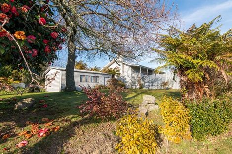 Photo of property in 2 Sequoia Crescent, Owhata, Rotorua, 3010