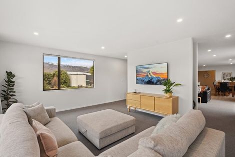 Photo of property in 27 De Bettencor Place, Mount Pisa, Cromwell, 9383