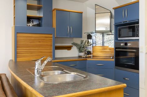 Photo of property in 2/227 Lake Terrace, Waipahihi, Taupo, 3330