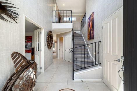 Photo of property in 8a Lupetti Rise, West Harbour, Auckland, 0618