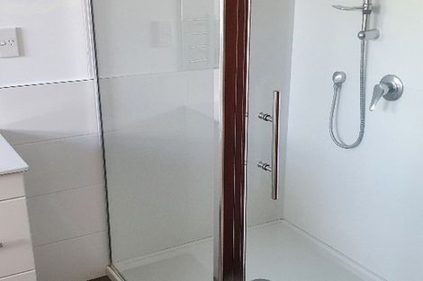 Photo of property in 8a Tamihana Avenue, Fairfield, Hamilton, 3214