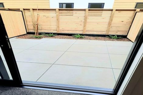 Photo of property in 2/240 Stokes Valley Road, Stokes Valley, Lower Hutt, 5019