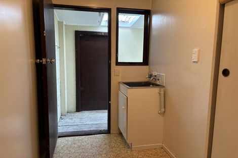 Photo of property in 1 Waverley Street, Waipawa, 4210