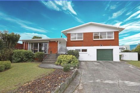 Photo of property in 2 Lansdowne Crescent, Glenview, Hamilton, 3206