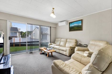 Photo of property in 2/84 Miranda Street, Stratford, 4332