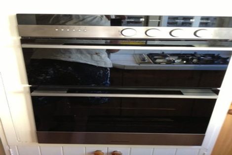 Photo of property in 115 Glenmore Street, Kelburn, Wellington, 6012