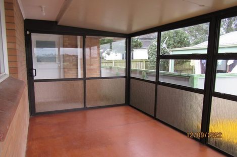 Photo of property in 4 Zita Maria Drive, Massey, Auckland, 0614