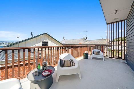 Photo of property in 528a Evans Bay Parade, Hataitai, Wellington, 6021