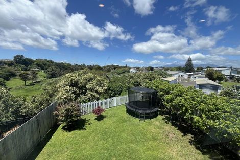 Photo of property in 10 Discovery Place, Marfell, New Plymouth, 4310
