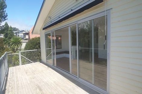 Photo of property in 17 Bert Wilson Place, Cockle Bay, Auckland, 2014