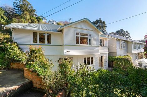 Photo of property in 8 Fitzroy Street, Wadestown, Wellington, 6012