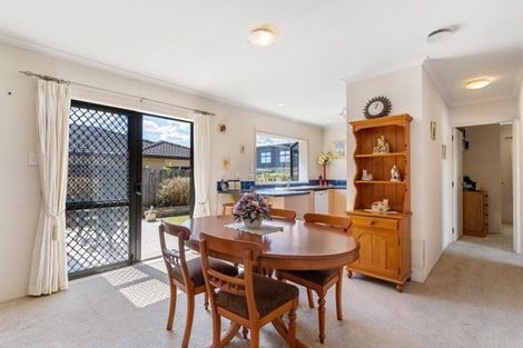 Photo of property in 40 Nuneaton Drive, Flat Bush, Auckland, 2019