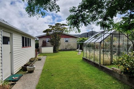 Photo of property in 33 Inverness Street, Dunollie, Runanga, 7803