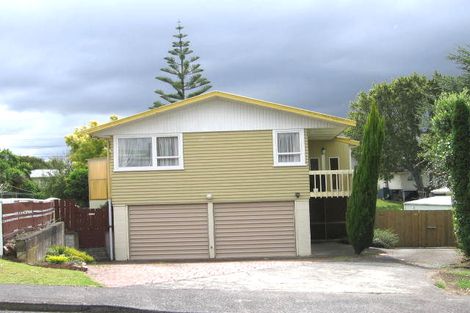 Photo of property in 14 Patts Avenue, Glendene, Auckland, 0602