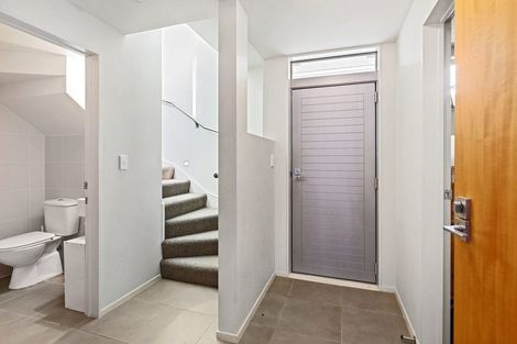 Photo of property in 2/35 Victoria Road, Mount Maunganui, 3116