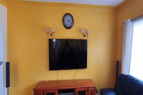 Photo of property in 385 West Coast Road, Glen Eden, Auckland, 0602