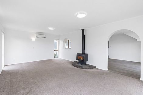 Photo of property in 1 Manawa Avenue, Raumati Beach, Paraparaumu, 5032