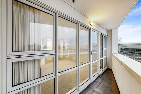 Photo of property in Stadium Garden Flats, 311/107 Thorndon Quay, Pipitea, Wellington, 6011