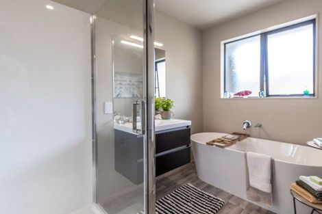 Photo of property in 67 Muster Road, Jacks Point, 9371