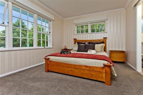 Photo of property in 5 Colin Wild Place, Glenfield, Auckland, 0629