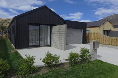 Photo of property in 21 Red Cottage Drive, Lake Hayes, Queenstown, 9304