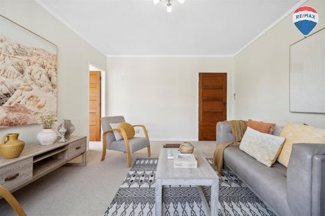 Photo of property in 22 Shearer Crescent, Naenae, Lower Hutt, 5011