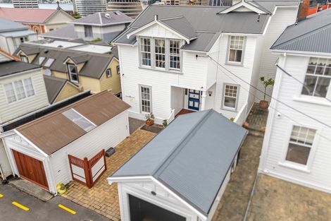 Photo of property in 19 Selwyn Terrace, Thorndon, Wellington, 6011