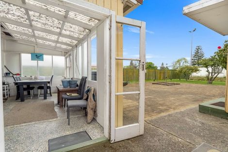 Photo of property in 18 Kowhai Avenue, Edgecumbe, 3120