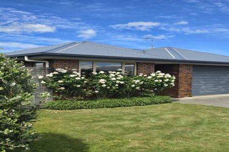 Photo of property in 15a Seadown Crescent, Amberley, 7410