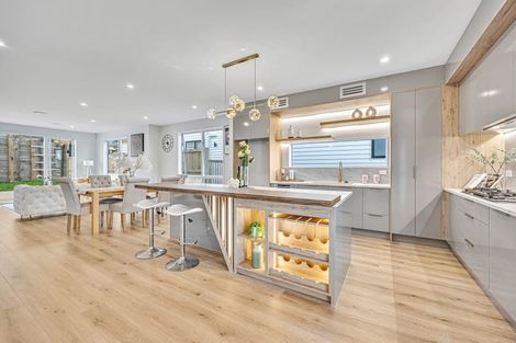 Photo of property in 40 Drumnaconagher Road, Flat Bush, Auckland, 2019