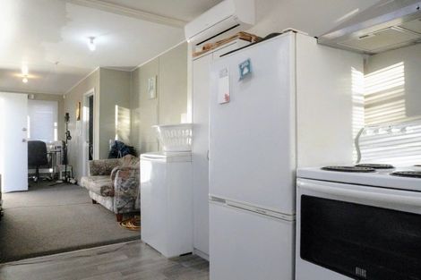 Photo of property in 33 Lister Crescent, Maraenui, Napier, 4110