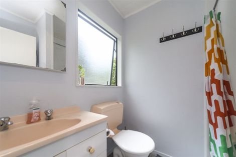 Photo of property in 19 Ashton Place, Highbury, Palmerston North, 4412