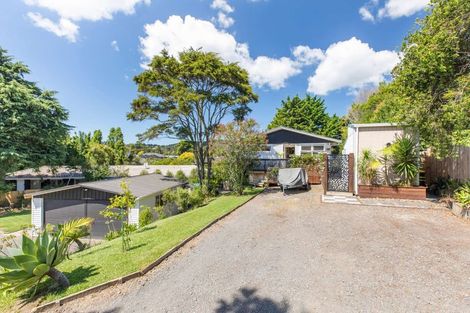 Photo of property in 8 Kashmir Road, Glen Eden, Auckland, 0602
