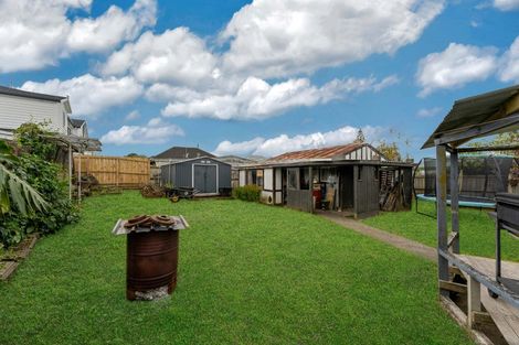 Photo of property in 5 Tui Crescent, Manurewa, Auckland, 2102