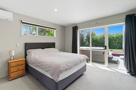 Photo of property in 21 Blowers Place, Halswell, Christchurch, 8025