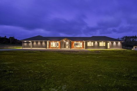 Photo of property in 1 Piwari Lane, Taupaki, 0782