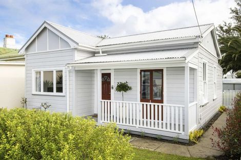 Photo of property in 43 Disraeli Street, Gisborne, 4010