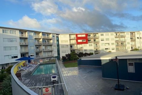 Photo of property in Shoal Haven Apartments, 112a/130 Anzac Street, Takapuna, Auckland, 0622