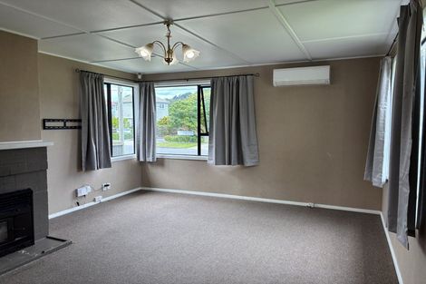 Photo of property in 49 Molesworth Street, Taita, Lower Hutt, 5011
