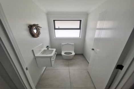 Photo of property in 90 Pakanga Grove, Pyes Pa, Tauranga, 3112