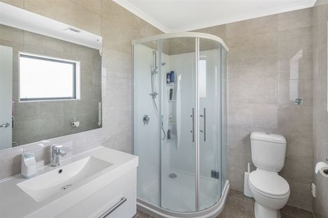 Photo of property in 9 Portmore Place, Grenada Village, Wellington, 6037