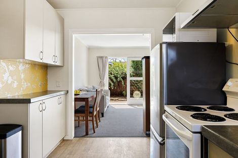 Photo of property in 2/5 Church Square, Addington, Christchurch, 8024