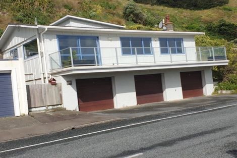 Photo of property in 39 Moa Point Road, Moa Point, Wellington, 6022
