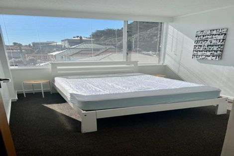 Photo of property in Beresford Apartments, 12/118 Russell Terrace, Berhampore, Wellington, 6023