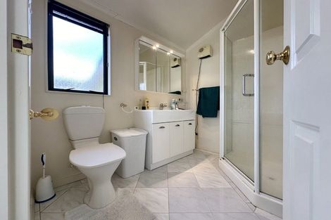 Photo of property in 5 Birkinshaw Grove, Riverstone Terraces, Upper Hutt, 5018