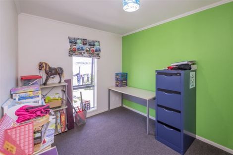 Photo of property in 6 Karlos Lane, Levin, 5510