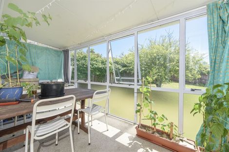 Photo of property in 6 Harmel Road, Glendene, Auckland, 0602